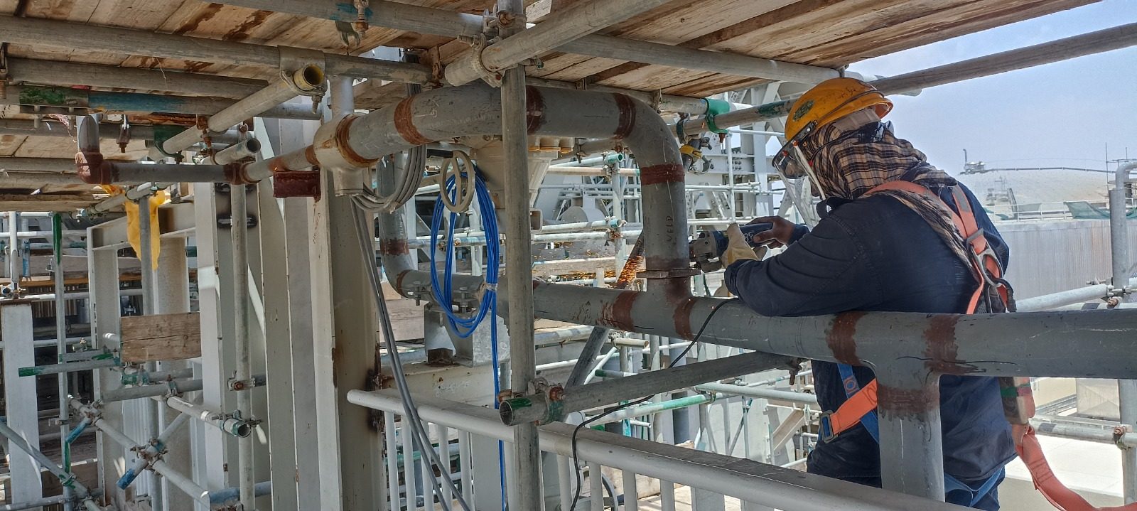 Eizen Steel site team at work